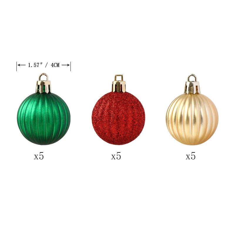 Adornos navideños preensartados Cascaregg 3 Style de 1,57" (4 cm), en verde, rojo y dorado, con técnica de estampado.